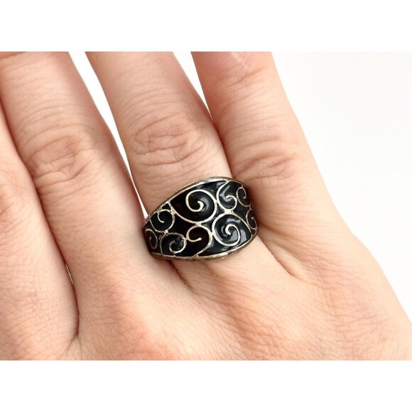Silver Toned Scrolled Swirly Resin Inlay Unisex Vintage Ring - sz 7 - Picture 9 of 9